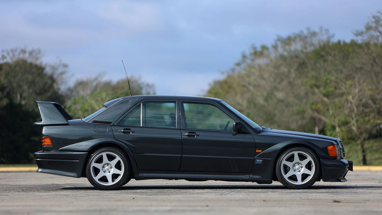 1990 Mercedes-Benz 190E 2.5-16 Evolution II - Image 31 of 31