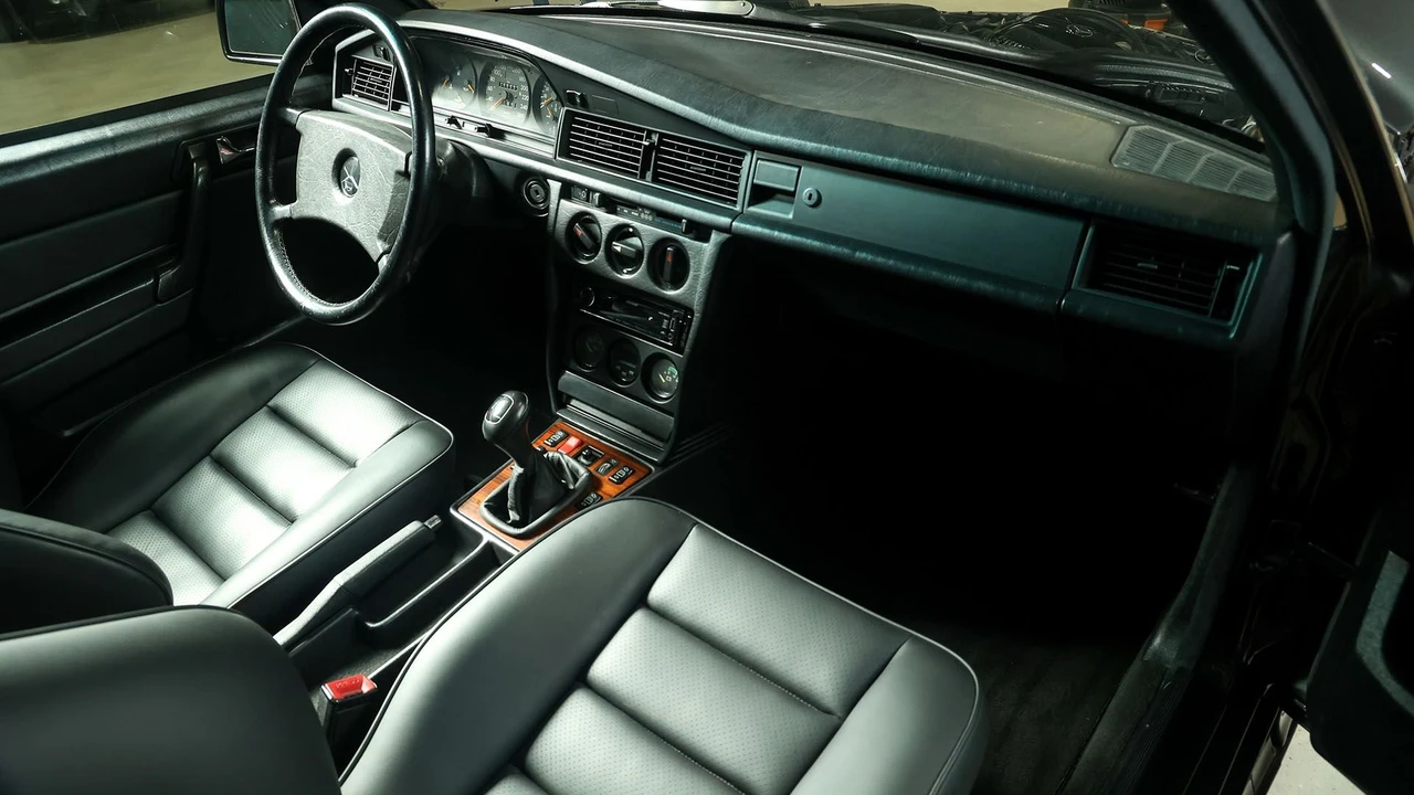 1990 Mercedes-Benz 190E 2.5-16 Evolution II - Image 5 of 31