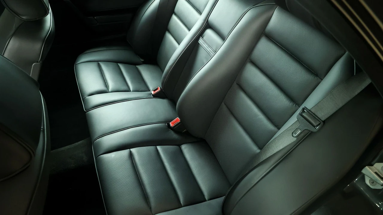 1990 Mercedes-Benz 190E 2.5-16 Evolution II - Image 7 of 31