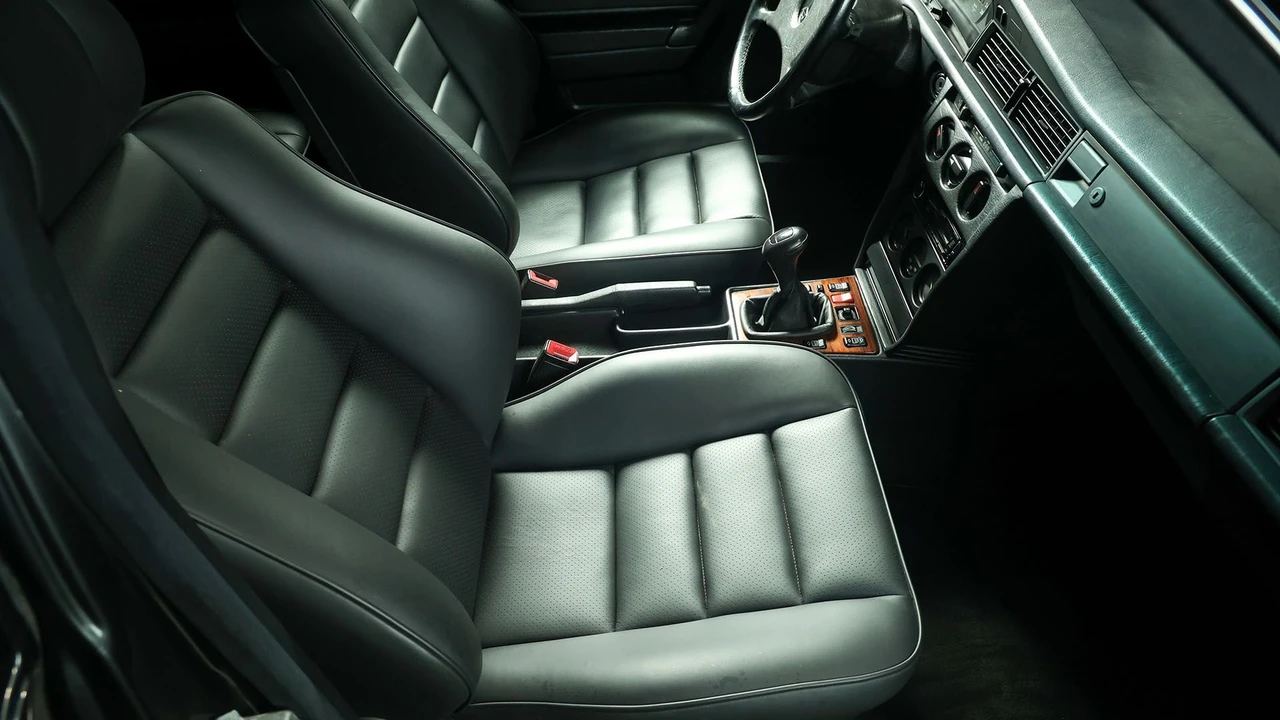 1990 Mercedes-Benz 190E 2.5-16 Evolution II - Image 4 of 31