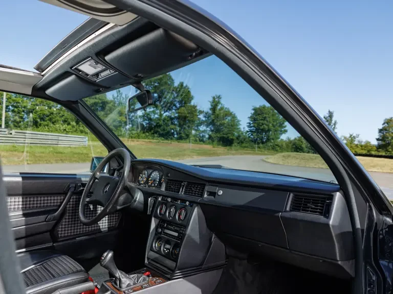 1990 Mercedes-Benz 190E 2.5-16 Evolution II - Image 21 of 31