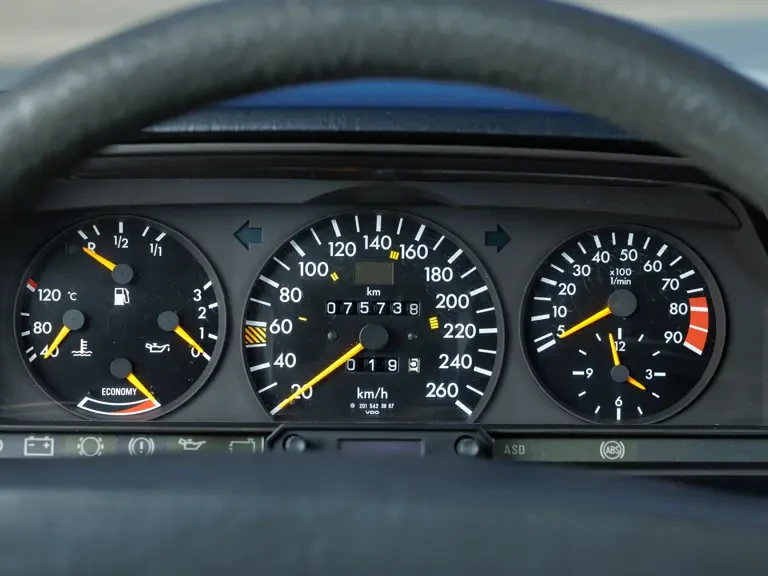 1990 Mercedes-Benz 190E 2.5-16 Evolution II - Image 13 of 31