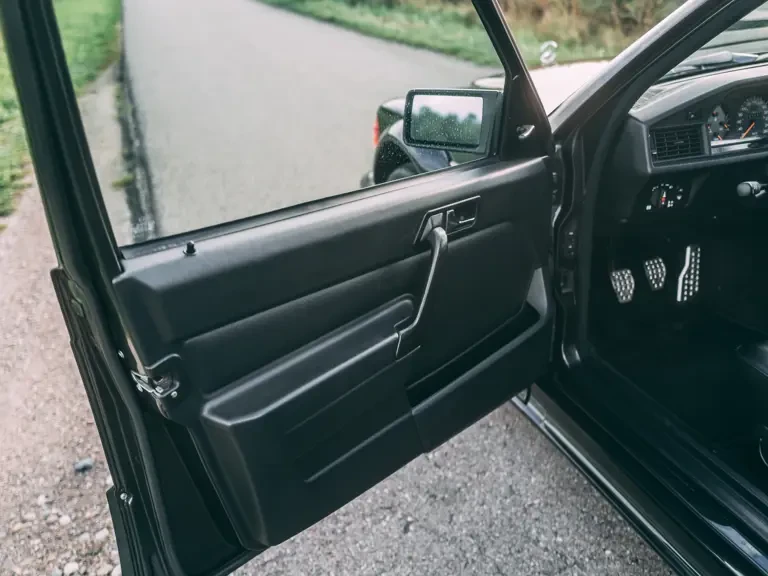 1990 Mercedes-Benz 190E 2.5-16 Evolution II - Image 22 of 31