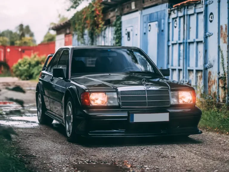 1990 Mercedes-Benz 190E 2.5-16 Evolution II - Image 24 of 31
