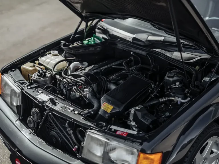 1990 Mercedes-Benz 190E 2.5-16 Evolution II - Image 4 of 31