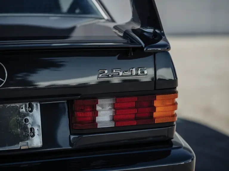 1990 Mercedes-Benz 190E 2.5-16 Evolution II - Image 13 of 31