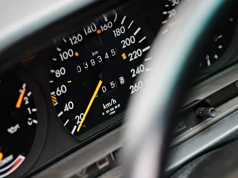 1990 Mercedes-Benz 190E 2.5-16 Evolution II - Image 16 of 31