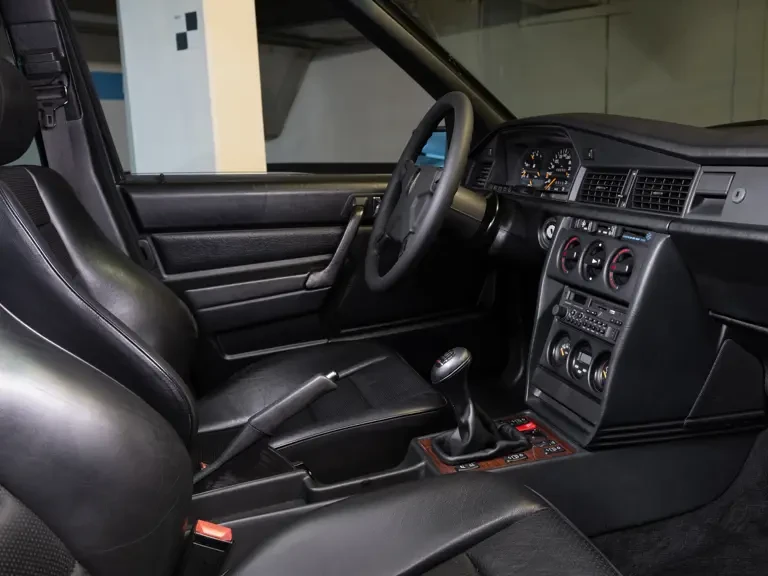 1990 Mercedes-Benz 190E 2.5-16 Evolution II - Image 26 of 31
