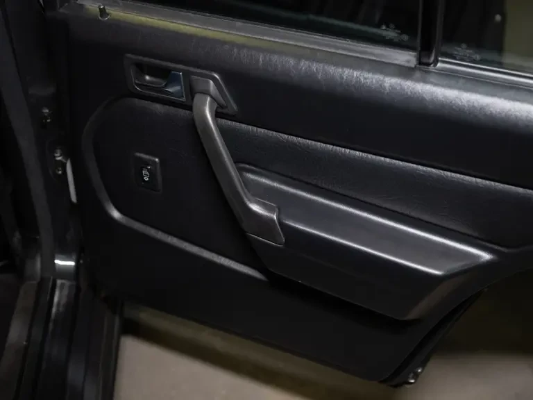 1990 Mercedes-Benz 190E 2.5-16 Evolution II - Image 22 of 31