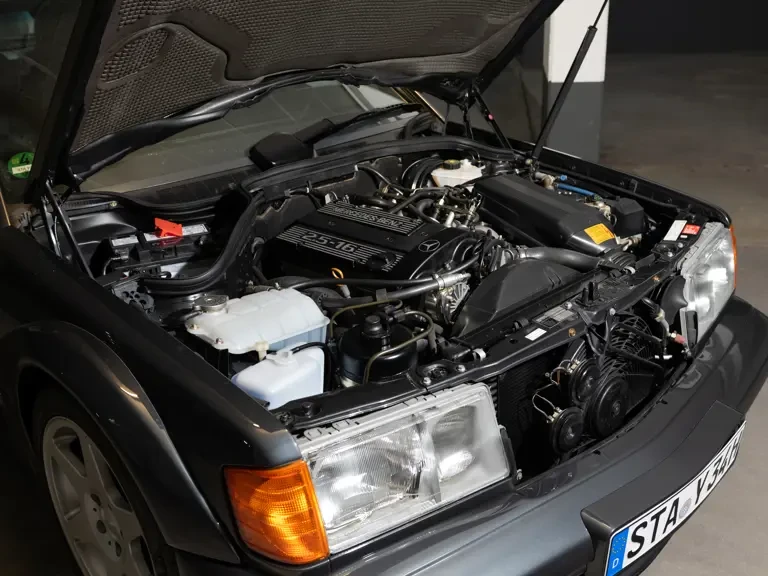 1990 Mercedes-Benz 190E 2.5-16 Evolution II - Image 4 of 31