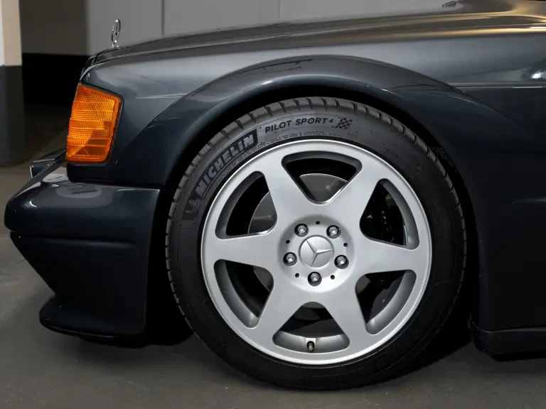 1990 Mercedes-Benz 190E 2.5-16 Evolution II - Image 29 of 31
