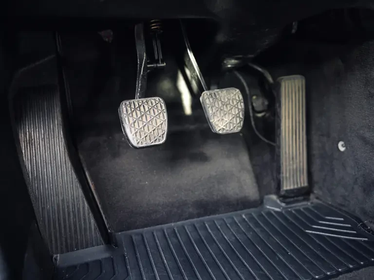 1990 Mercedes-Benz 190E 2.5-16 Evolution II - Image 18 of 31