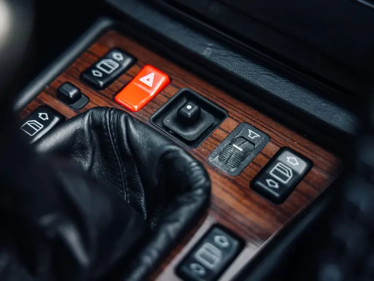 1990 Mercedes-Benz 190E 2.5-16 Evolution II - Image 20 of 31