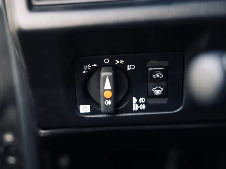 1990 Mercedes-Benz 190E 2.5-16 Evolution II - Image 21 of 31