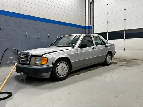 1990 Mercedes-Benz 190 E 2.6 Sedan 4D