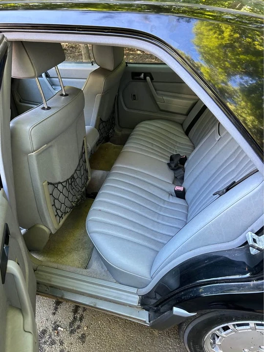 1990 Mercedes-Benz 190E - Image 5 of 6