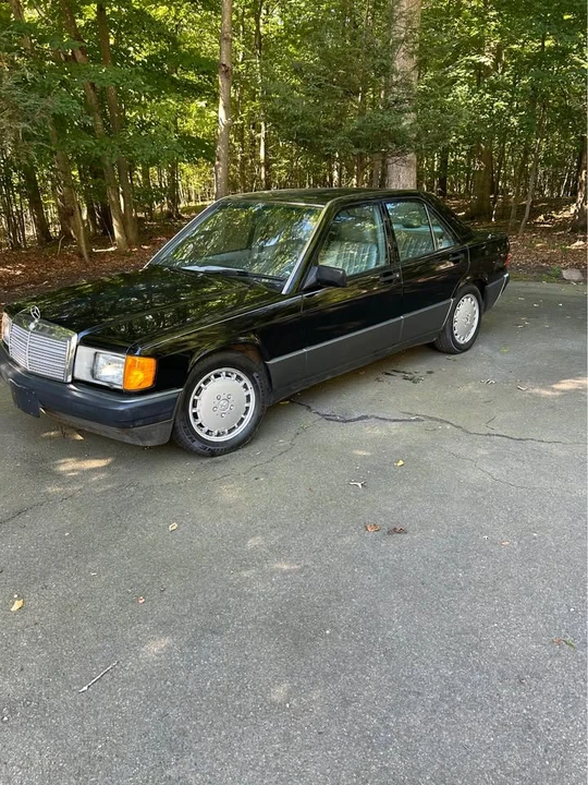 1990 Mercedes-Benz 190E - Image 2 of 6