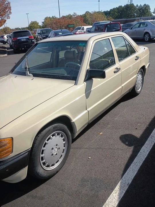 1990 Mercedes-Benz 190E - Image 3 of 8