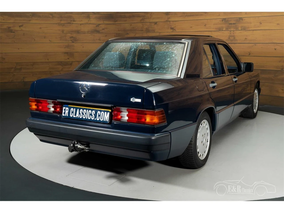 1990 Mercedes-Benz 190E - Image 10 of 19