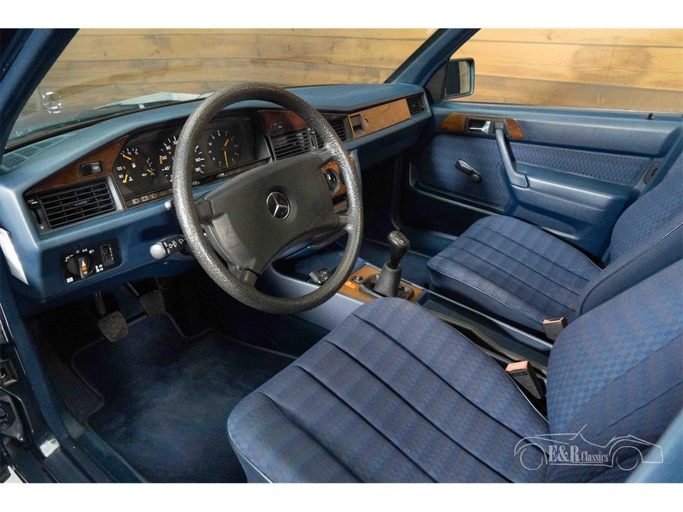 1990 Mercedes-Benz 190E - Image 11 of 19