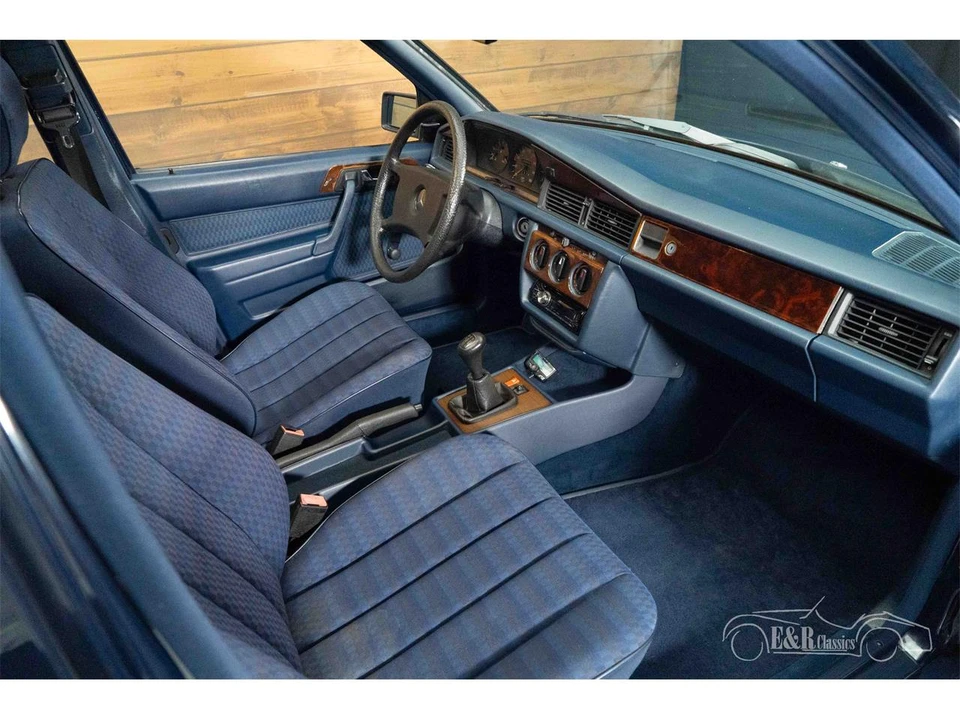 1990 Mercedes-Benz 190E - Image 15 of 19