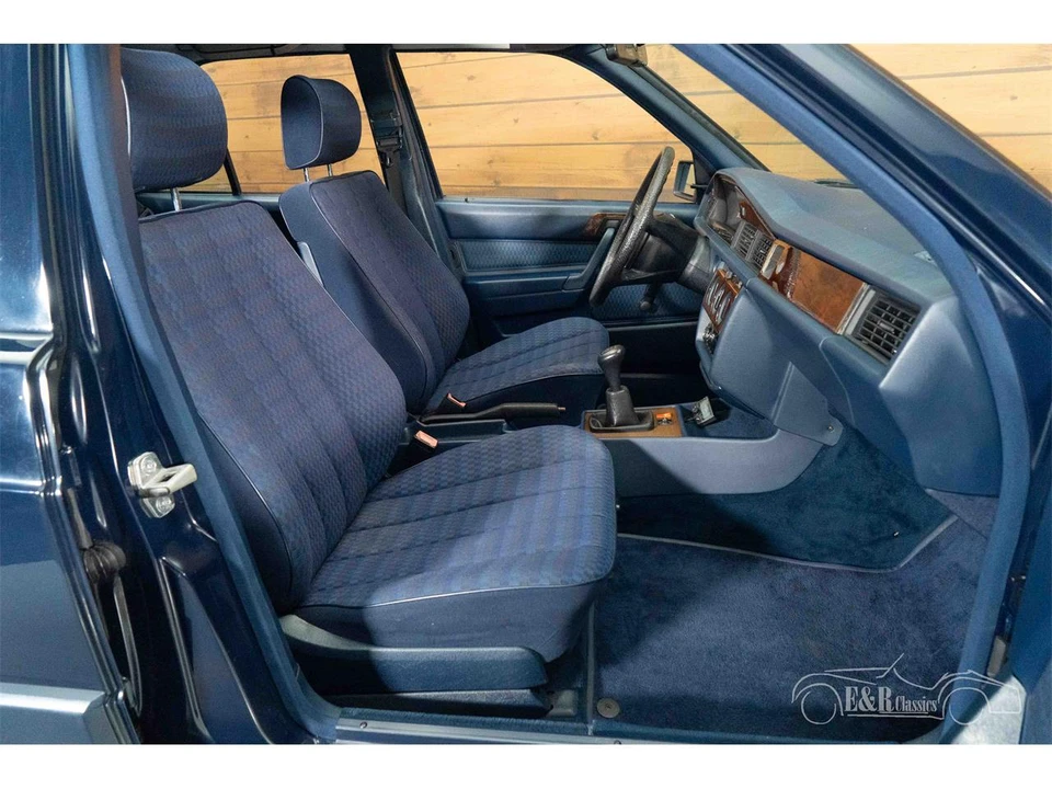 1990 Mercedes-Benz 190E - Image 16 of 19