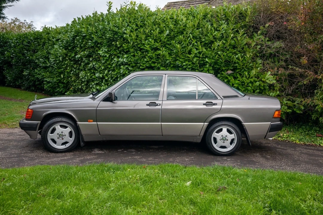 1990 Mercedes-Benz 190E - Image 5 of 30