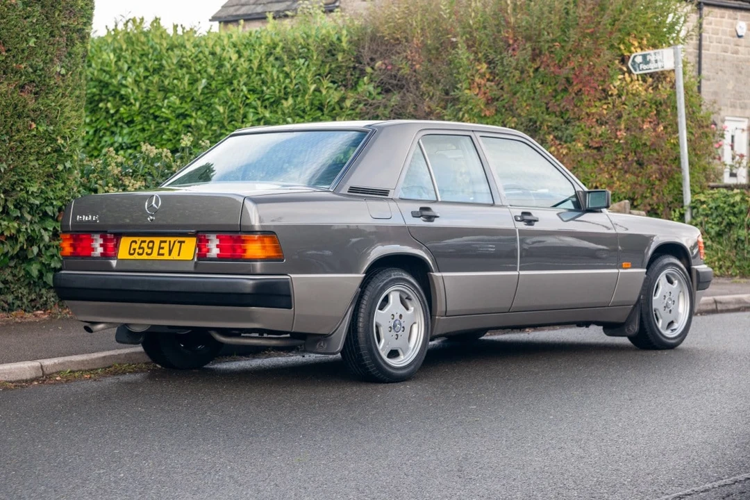 1990 Mercedes-Benz 190E - Image 9 of 30