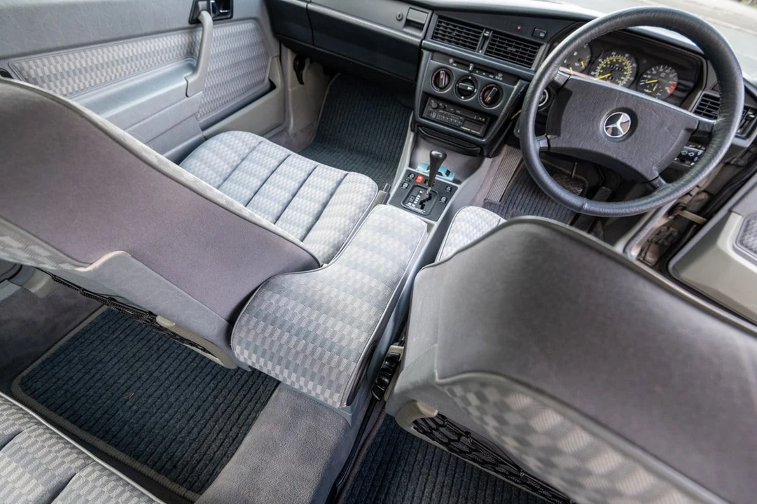 1990 Mercedes-Benz 190E - Image 21 of 30