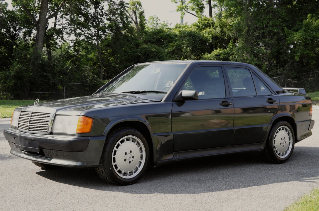 1990 Mercedes-Benz 190E 2.3-16 & 2.5-16 - Image 4 of 31