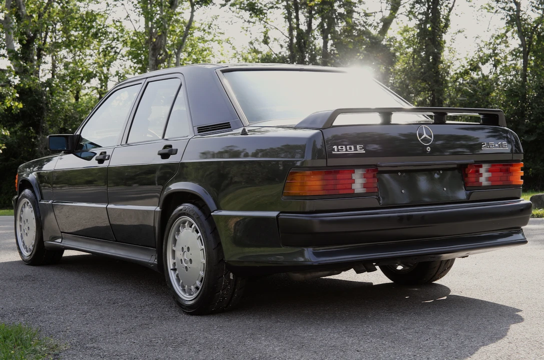1990 Mercedes-Benz 190E 2.3-16 & 2.5-16 - Image 8 of 31