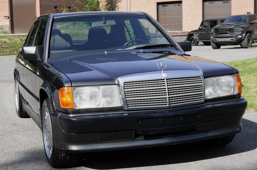 1990 Mercedes-Benz 190E 2.3-16 & 2.5-16 - Image 12 of 31