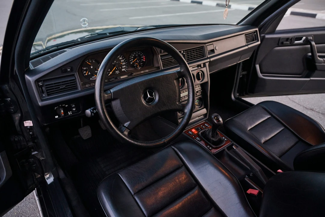 1990 Mercedes-Benz 190E 2.5-16 Evolution II - Image 4 of 21