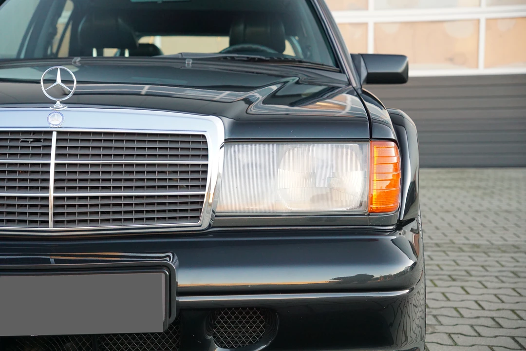 1990 Mercedes-Benz 190E 2.5-16 Evolution II - Image 18 of 24
