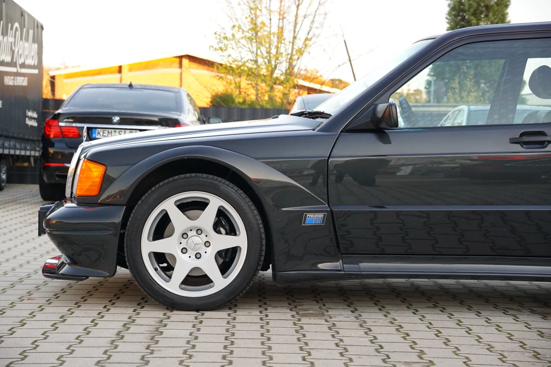 1990 Mercedes-Benz 190E 2.5-16 Evolution II - Image 8 of 24