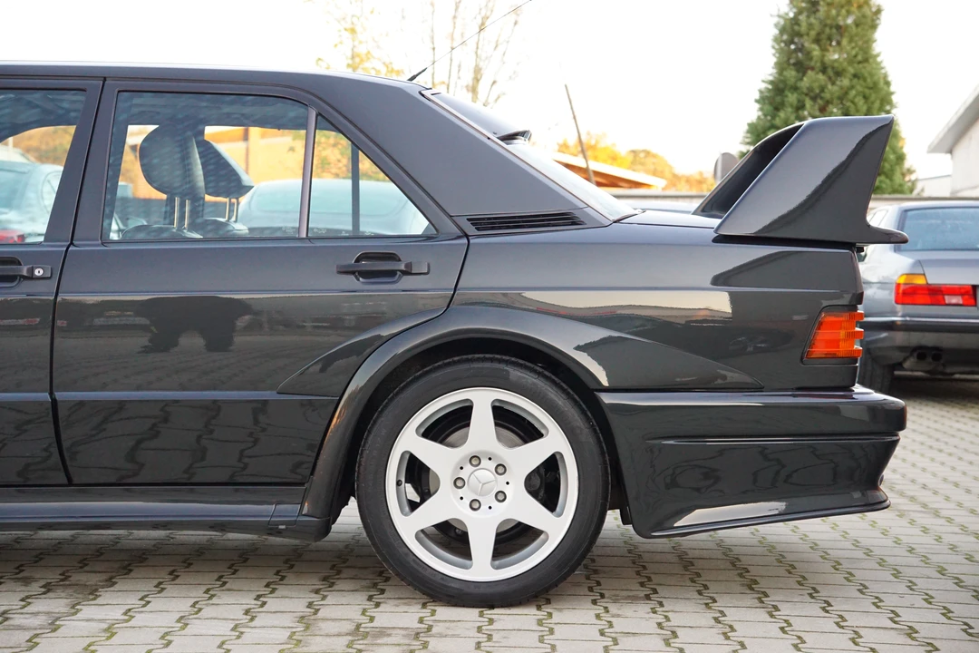 1990 Mercedes-Benz 190E 2.5-16 Evolution II - Image 9 of 24