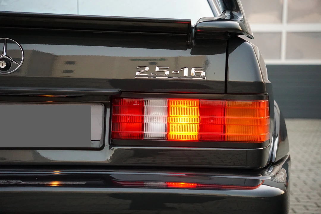 1990 Mercedes-Benz 190E 2.5-16 Evolution II - Image 23 of 24