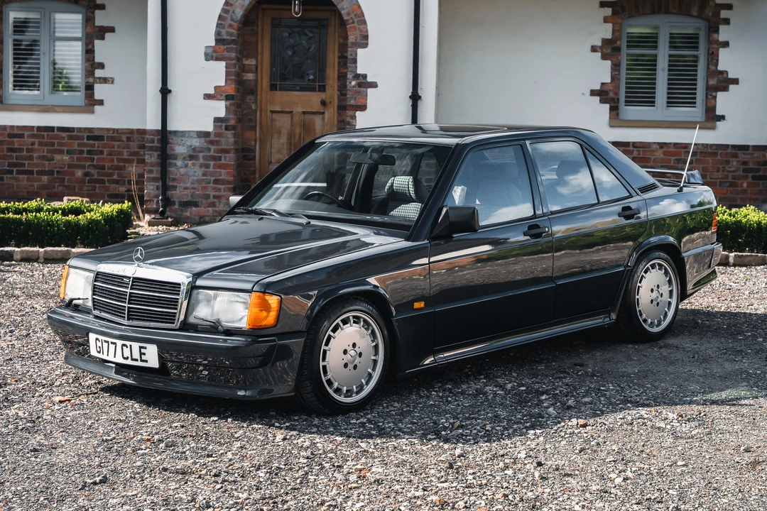 1990 Mercedes-Benz 190E 2.3-16 & 2.5-16 - Image 3 of 31