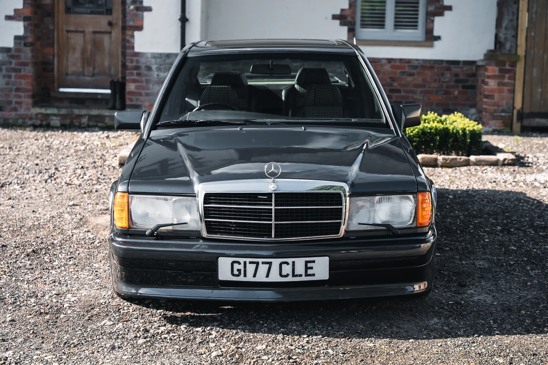 1990 Mercedes-Benz 190E 2.3-16 & 2.5-16 - Image 2 of 31