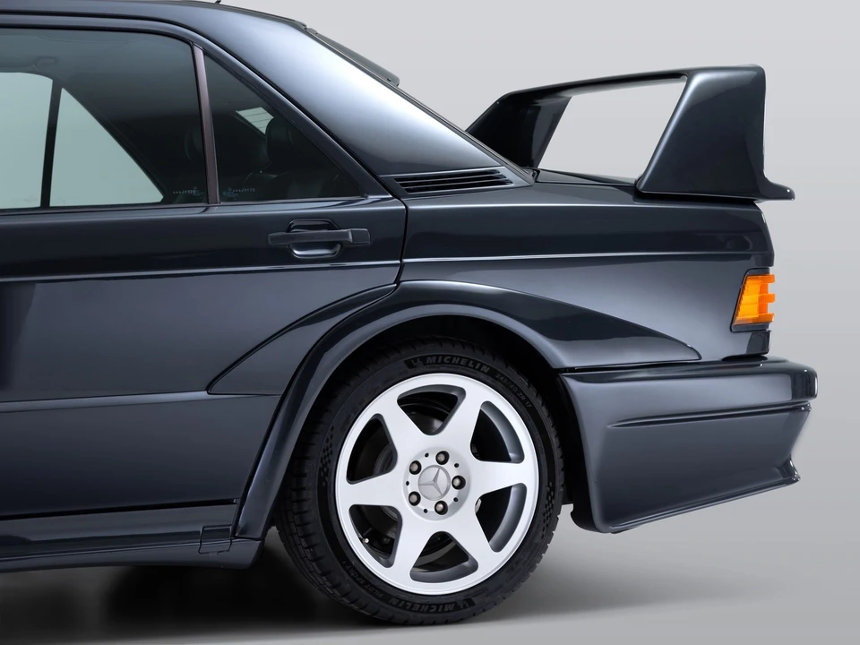 1990 Mercedes-Benz 190E 2.5-16 Evolution II - Image 27 of 31