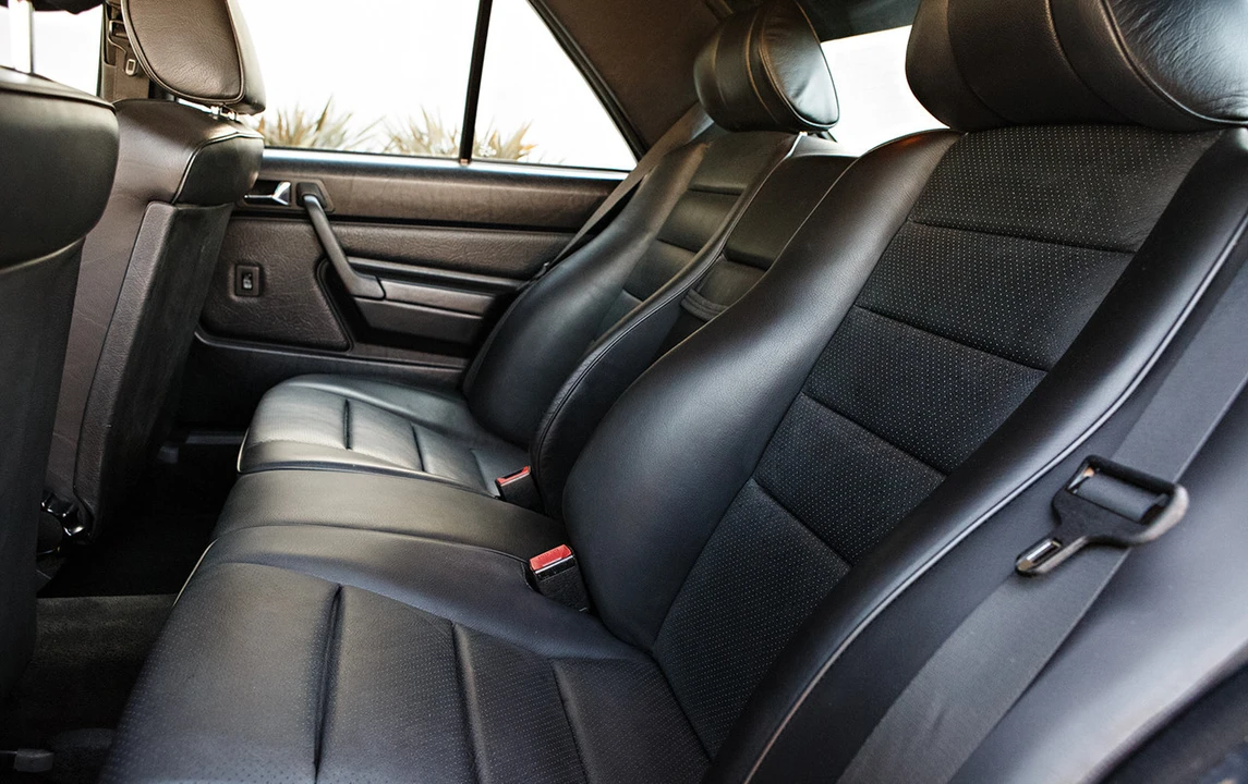 1990 Mercedes-Benz 190E 2.5-16 Evolution II - Image 24 of 31