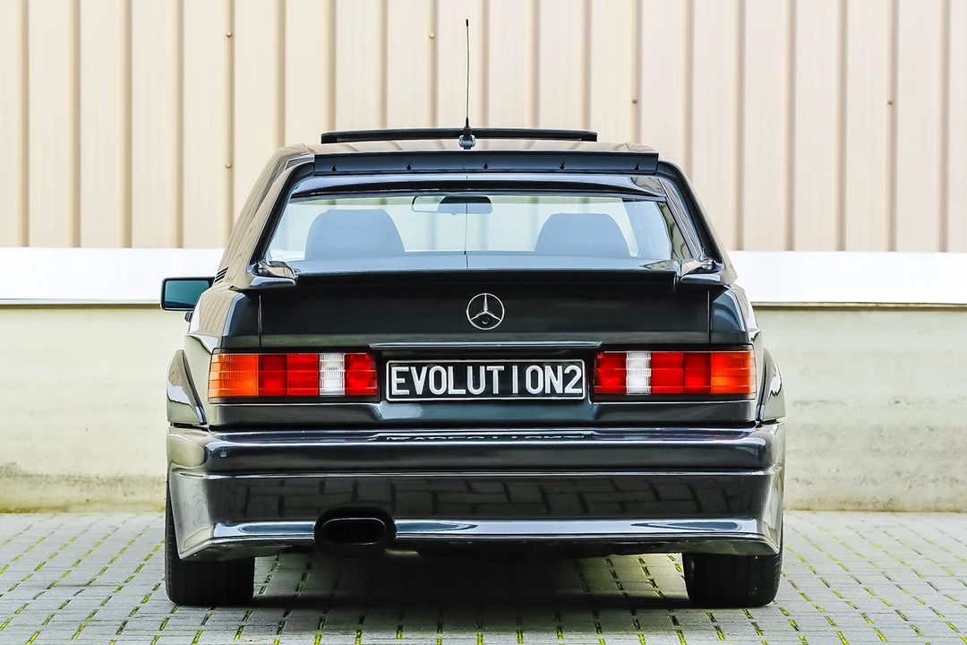 1990 Mercedes-Benz 190E 2.5-16 Evolution II - Image 10 of 31