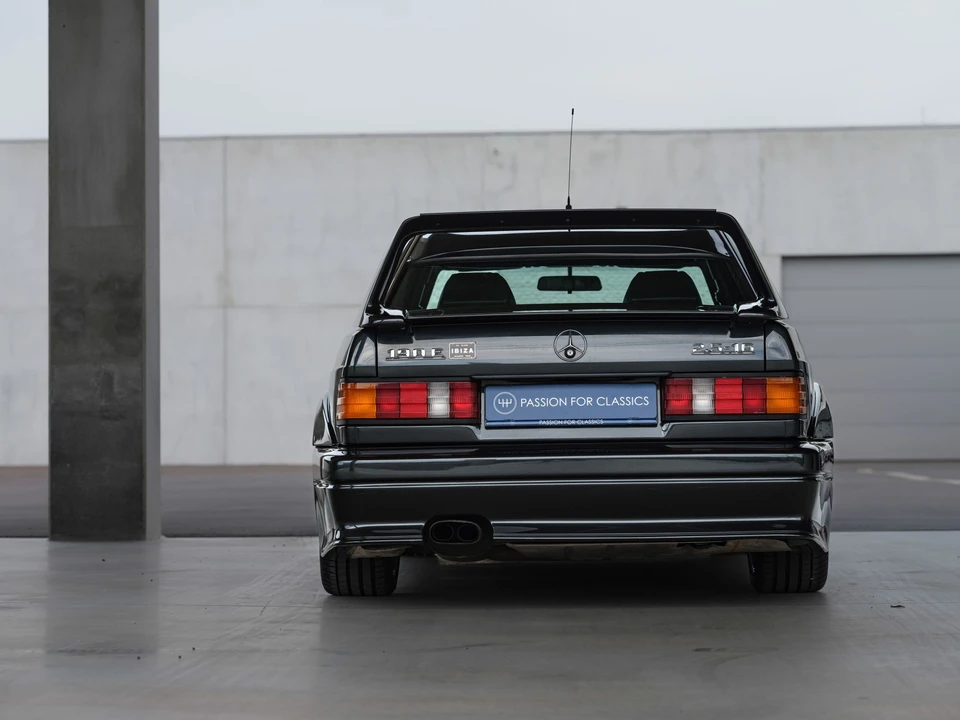 1990 Mercedes-Benz 190E 2.5-16 Evolution II - Image 16 of 31