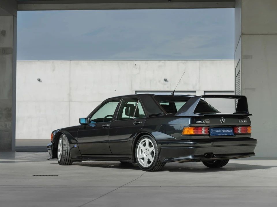1990 Mercedes-Benz 190E 2.5-16 Evolution II - Image 7 of 31