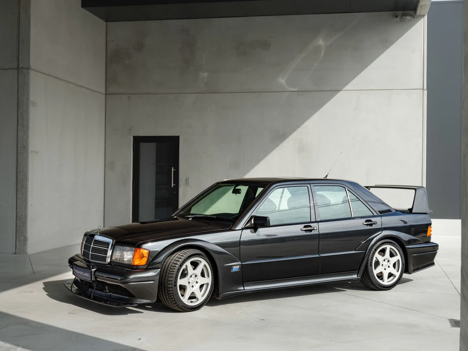 1990 Mercedes-Benz 190E 2.5-16 Evolution II - Image 5 of 31