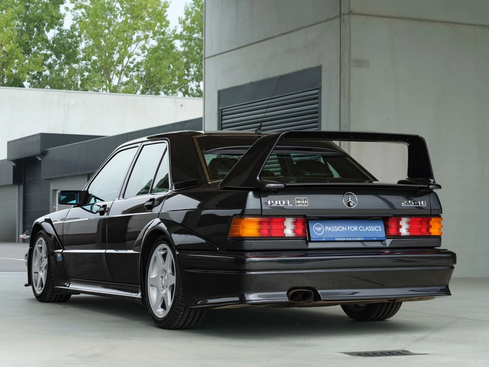 1990 Mercedes-Benz 190E 2.5-16 Evolution II - Image 8 of 31