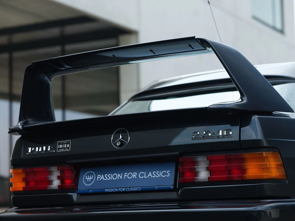 1990 Mercedes-Benz 190E 2.5-16 Evolution II - Image 29 of 31