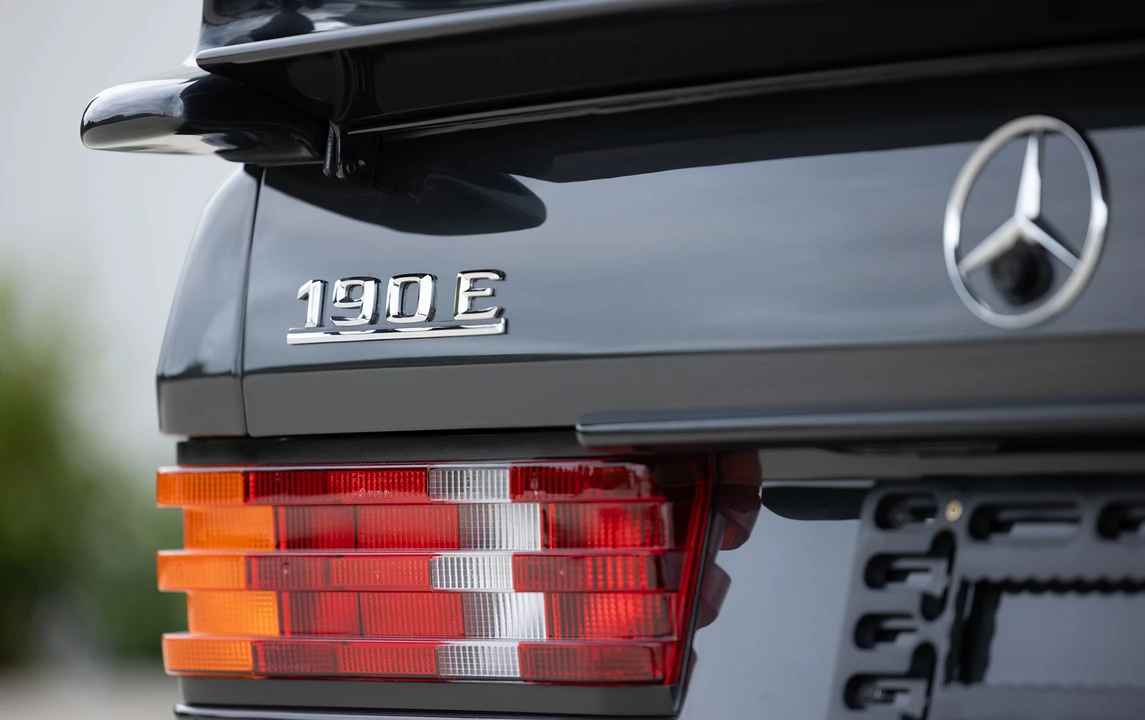 1990 Mercedes-Benz 190E 2.5-16 Evolution II - Image 17 of 18