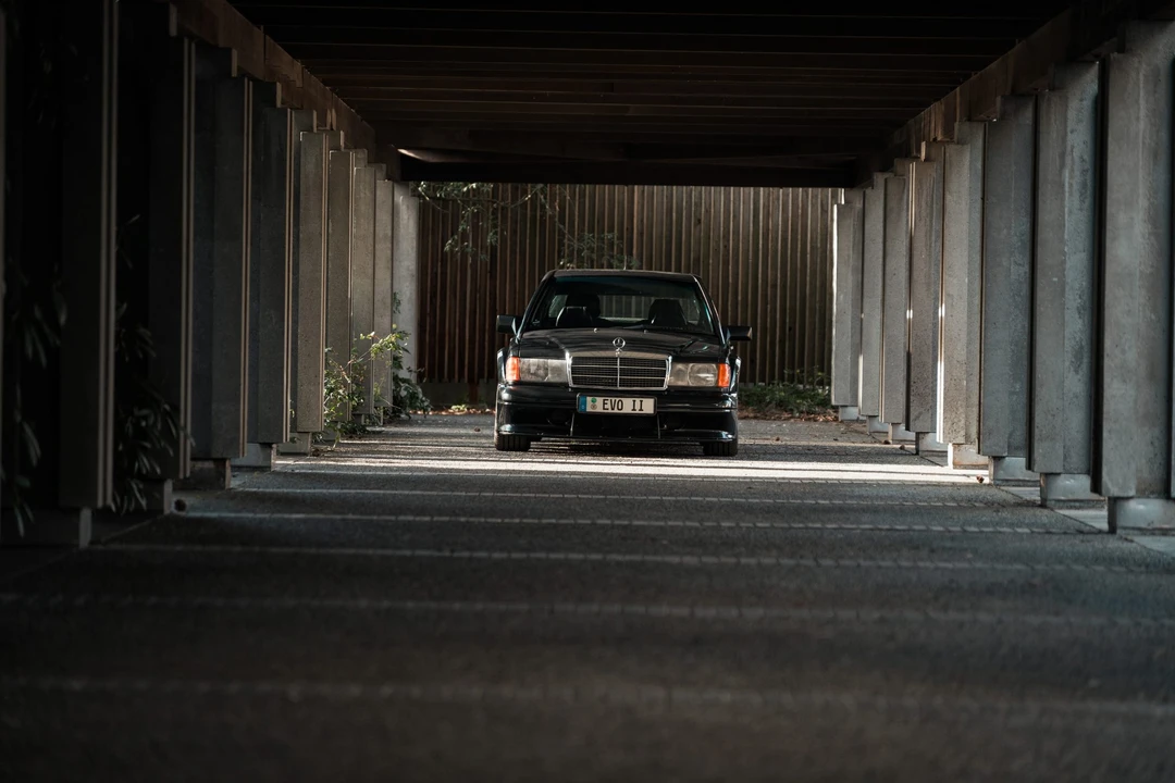 1990 Mercedes-Benz 190E 2.5-16 Evolution II - Image 28 of 31
