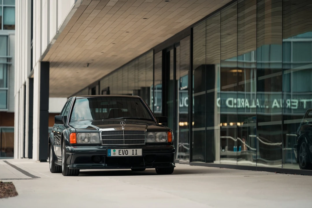 1990 Mercedes-Benz 190E 2.5-16 Evolution II - Image 9 of 31